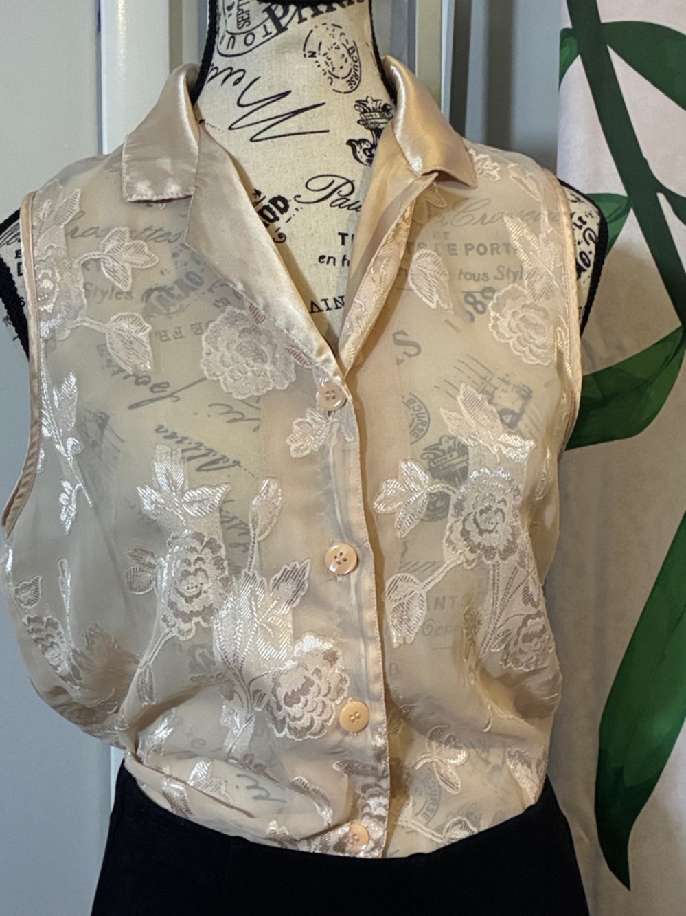 Vintage Oscar De La Renta Blouse Floral Satin Button-Up Top Sleeveless